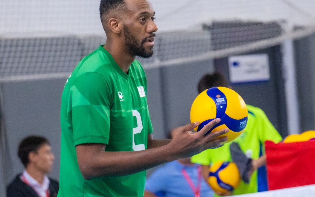 اتحاد الطائرة يوقف كل من البخيت والجهني