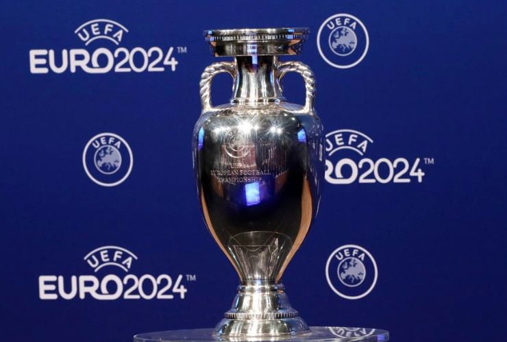 صدام فرنسي هولندي وإعادة لنهائي 2021.. تعرف على قرعة تصفيات أمم أوروبا 2024