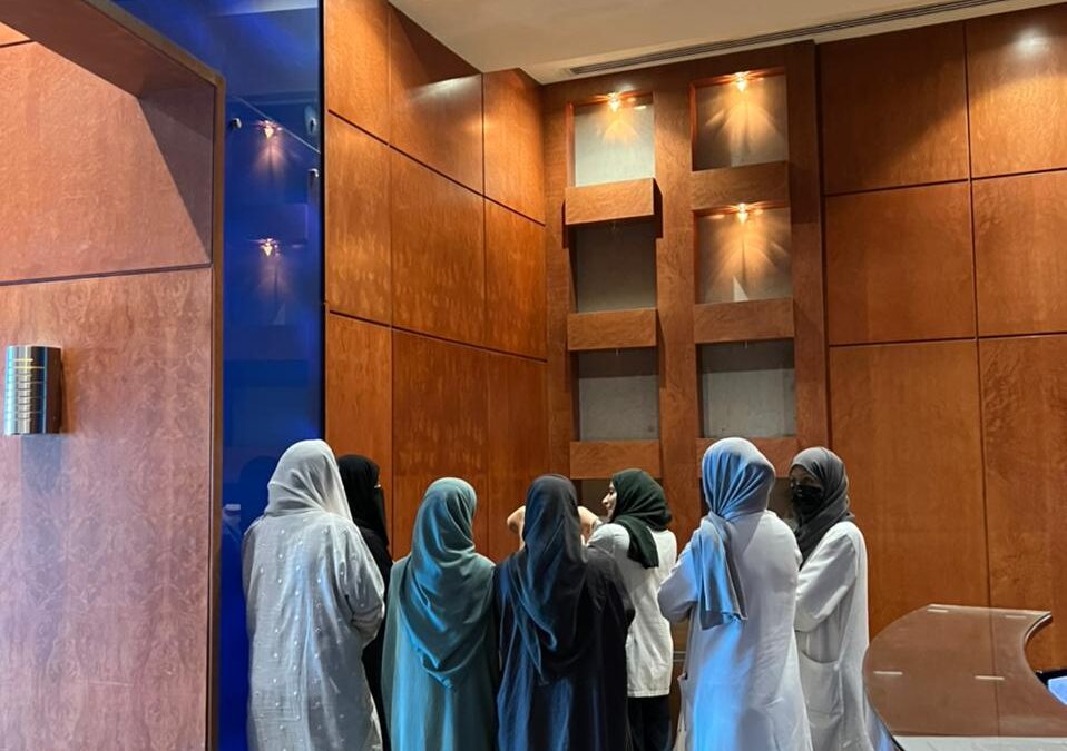 انطلاق حملة التوعية بسرطان الثدي تحت شعار ( افحصي وطمنينا ) بالخبر