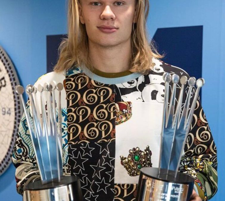 هالاند يفوز بجائزة لاعب شهر سبتمبر من رابطة اللاعبين المحترفين