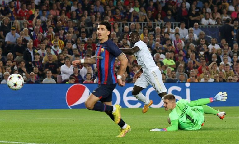 بايرن يُقصى برشلونة من دوري أبطال أوروبا بثلاثية نظيفة