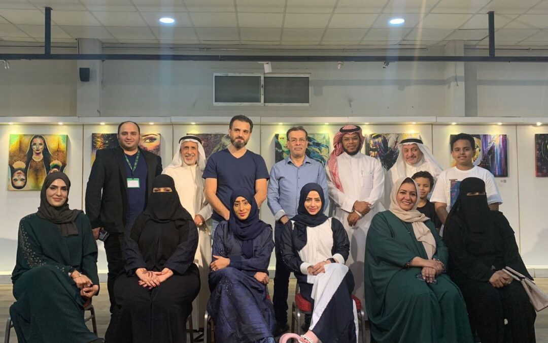 ابنة القطيف ..مريم الشملاوي تجسد المنيفات ب 40 انثى