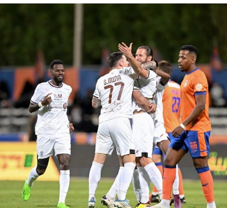 الشباب يحول تأخره الى فوز في دوري روشن للسعوديين