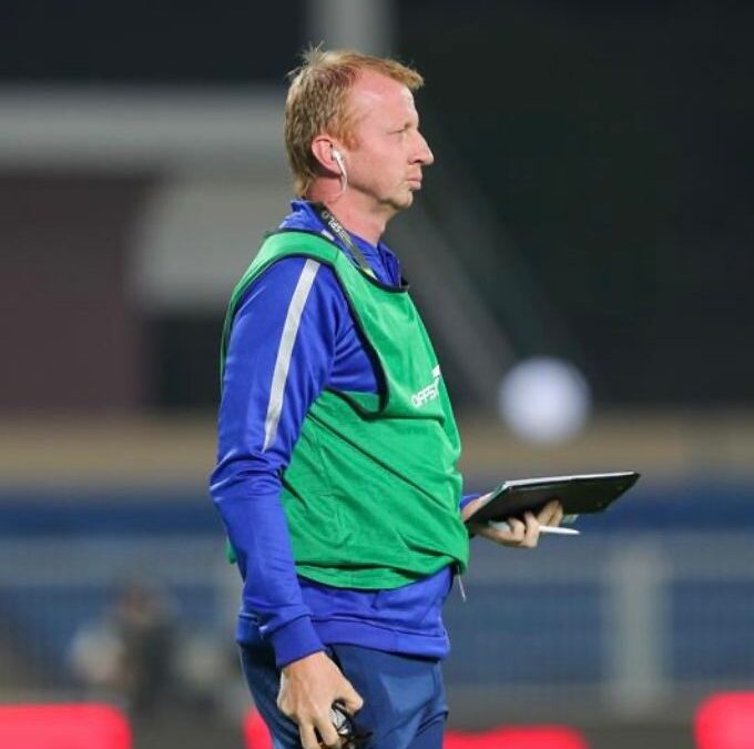 إقالة مدرب نادي أبها البلجيكي..ماذا حقق قبل رحيله