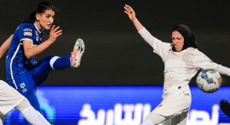 سوبر هاتريك “شوخان ” يقود الهلال للفوز على الشباب برباعية بالدوري الممتاز للسيدات