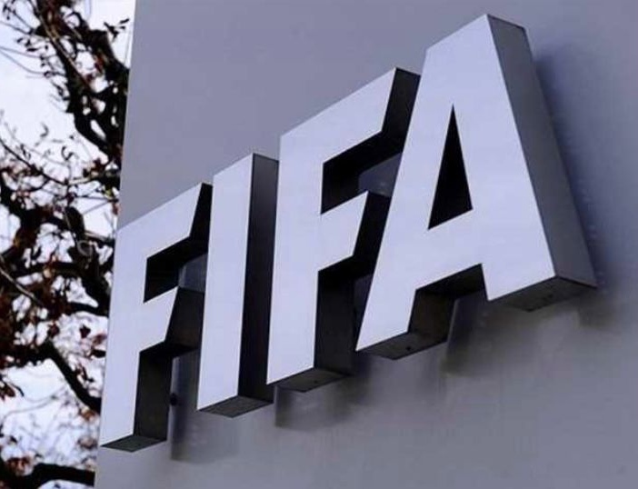 “فيفا” يُغرم “القادسية”