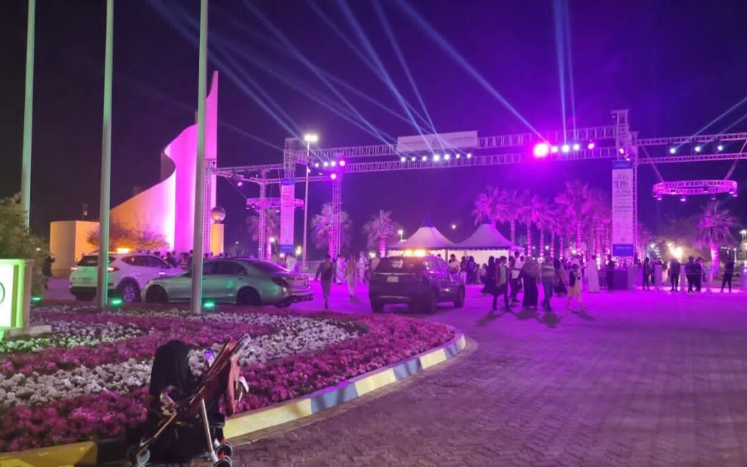 محافظ الخبر يدشن انطلاق مهرجان سباق ماراثون نصف الخبر الدولي ( 2 ) وشاشة عملاقة لبث مباريات كأس العالم