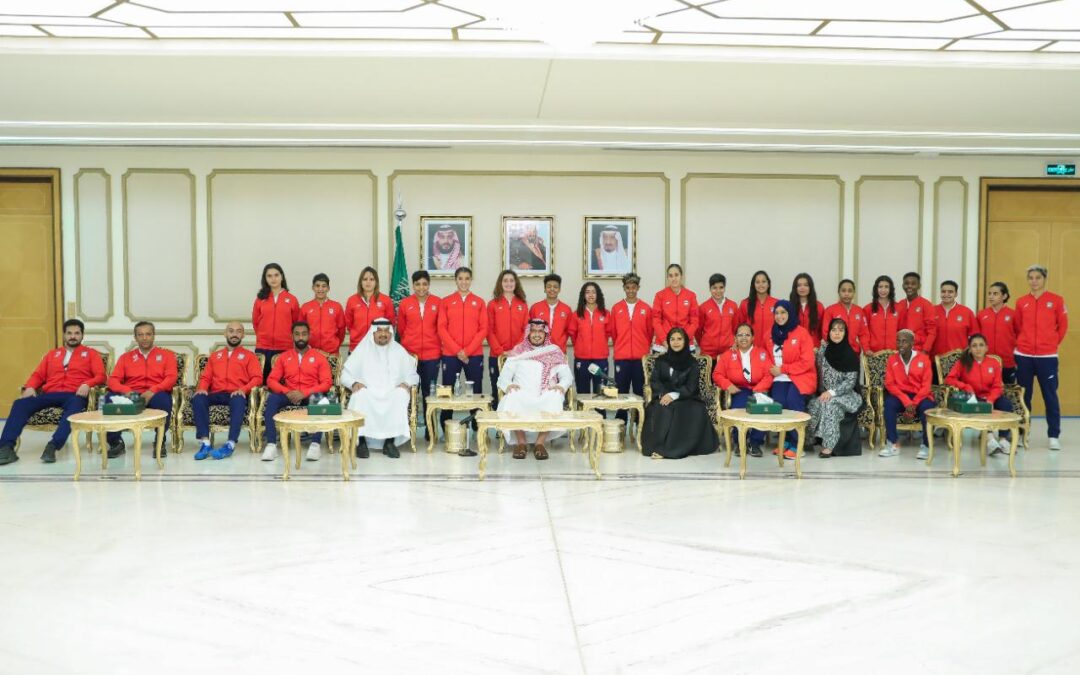 نائب أمير الشرقية يستقبل فريق “شعلة الشرقية”