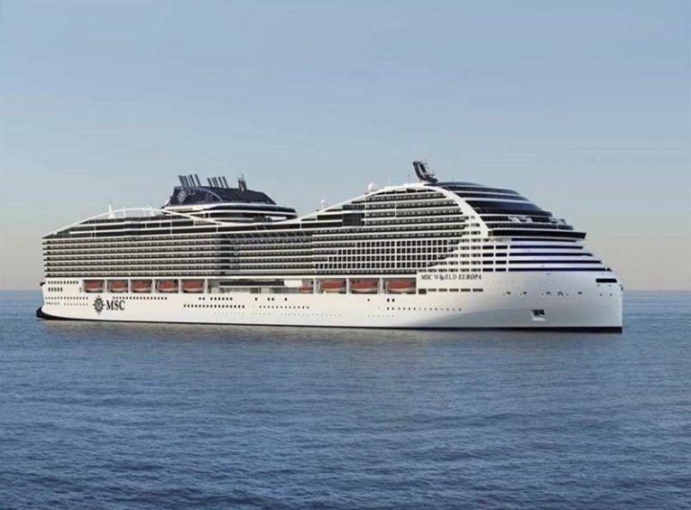 وصول أول فندق عائم إلى الدوحة لاستضافة جمهور المونديال