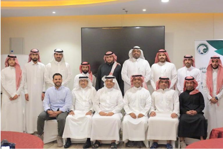اختتام الدورة السادسة من برنامج إعداد وتأهيل إداريي فرق كرة القدم