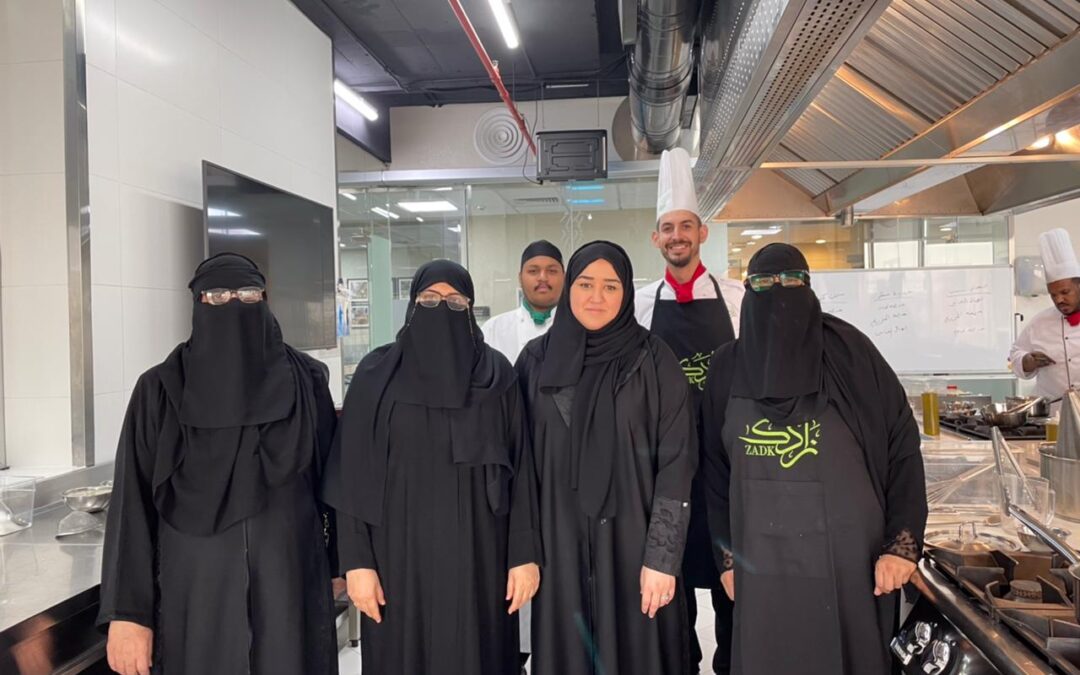 طهاة سيهات يختتمون دورتهم التدريبية في أكاديمية ” زادك “