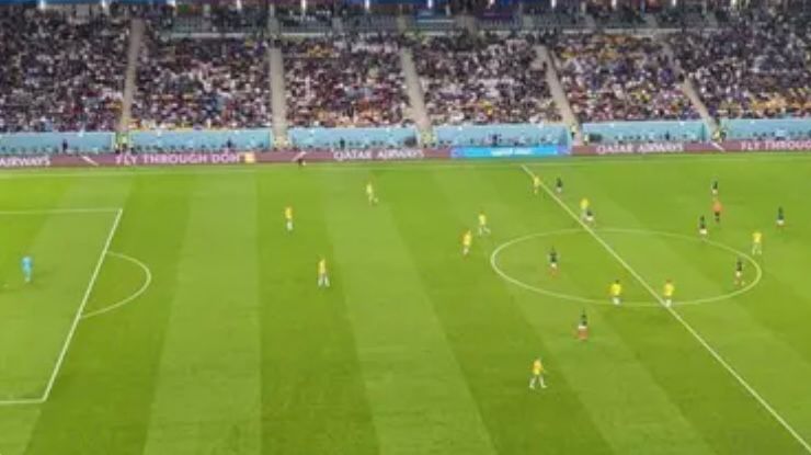 فضيحة مونديالية.. حكم إفريقي يسمح بتواجد 12 لاعباً في الملعب