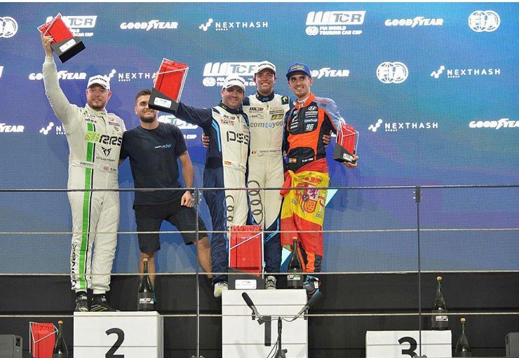 بحضور محافظ جدة.. تتويج الفائزين بكأس العالم للسيارات السياحية