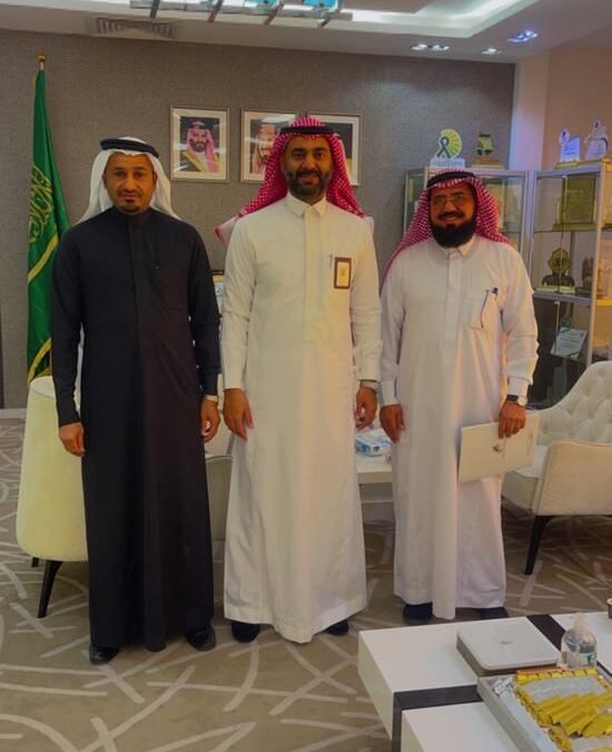 مدير الشؤون الصحية بالباحة يستقبل مؤسس مبادرة كرام لعلاج الايتام