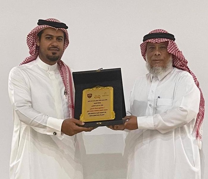 المستشارعبدالكريم العريفي في ضيافة نادي الصم بالمنطقة الشرقية