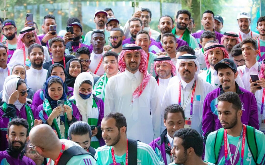 سمو وزير الرياضة يلتقي متطوعين ومتطوعات سعوديين ساهموا في تنظيم مونديال كأس العالم 2022 بقطر