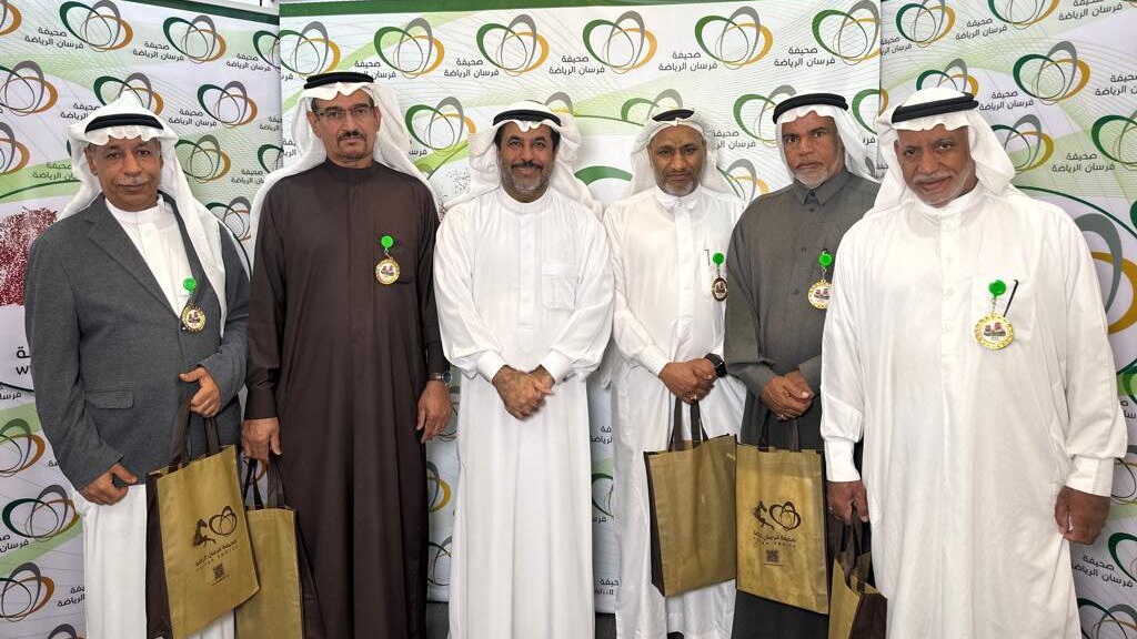 لبحث سبل التعاون المشترك..نادي المتقاعدين بالجارودية يزور صحيفة فرسان الرياضة