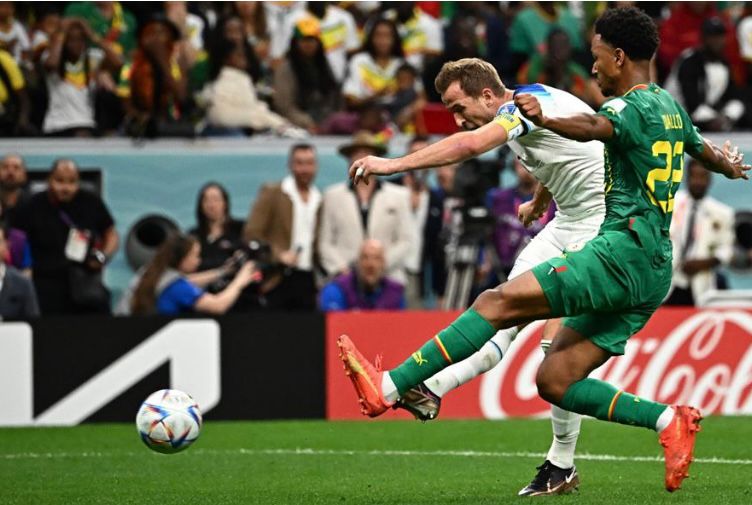 إنجلترا تقسو على السنغال بثلاثية وتضرب موعدًا مع فرنسا في ربع نهائي المونديال