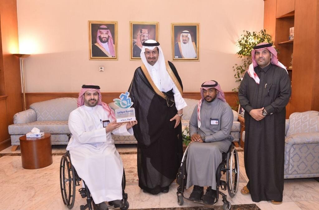 محافظ القطيف يطلع على مبادرة جمعية سواعد للإعاقة الحركية بالمنطقة الشرقية