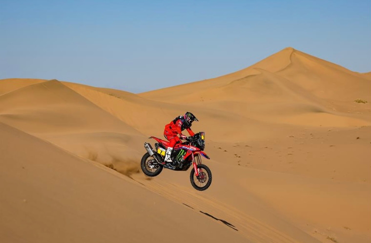 وضع اللمسات الأخيرة استعداداً لانطلاق رالي داكار السعودية 2023