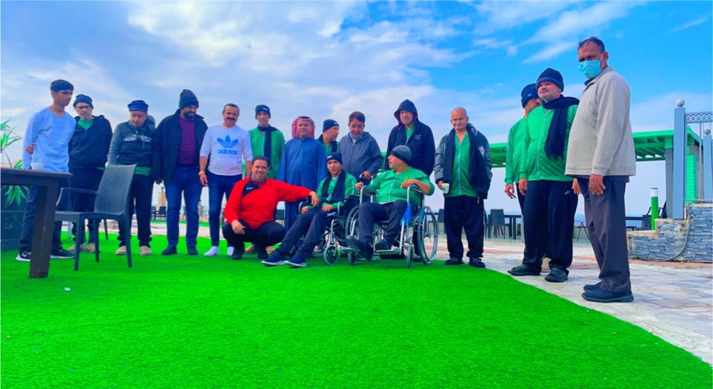 جهات تطوعية تحتضن 14 من كبار السن في رحلة ترفيهية