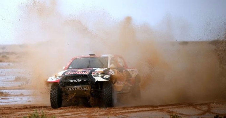 العطية يواصل صدارة الترتيب في رالي داكار السعودية 2023