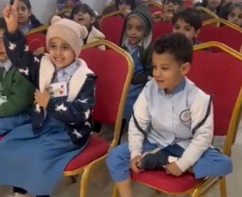 روضة الفكر المبدع تزور بر سنابس و55 طفلاً يشاركون في “كسوة شتاء”