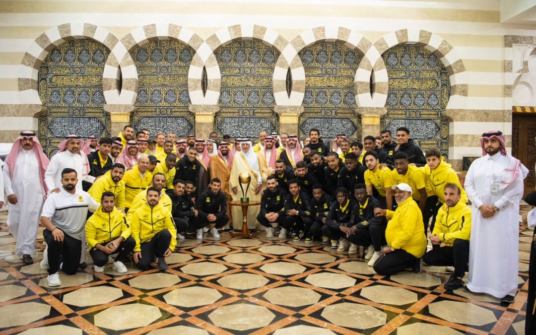 مستشار خادم الحرمين الشريفين وأمير منطقة مكة المكرمة يستقبل أبطال السوبر السعودي