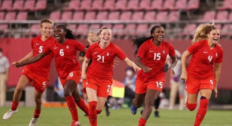 سيدات كندا يُعلن الاضراب