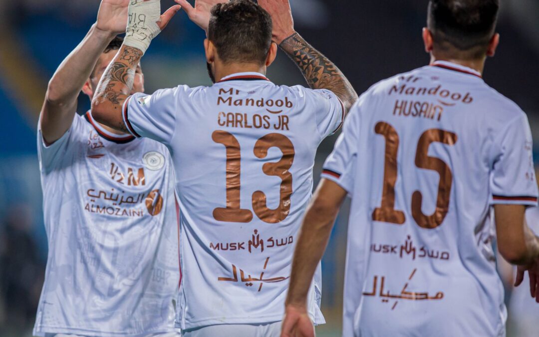 الشباب يفوز على أبها بهدفين دون رد