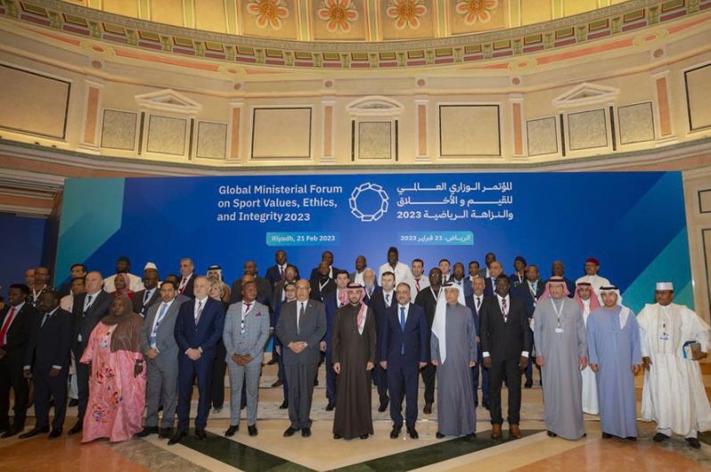 وزارة الرياضة توقع مذكرة تفاهم مع “نزاهة” واللجنة الأولمبية والبارالمبية السعودية