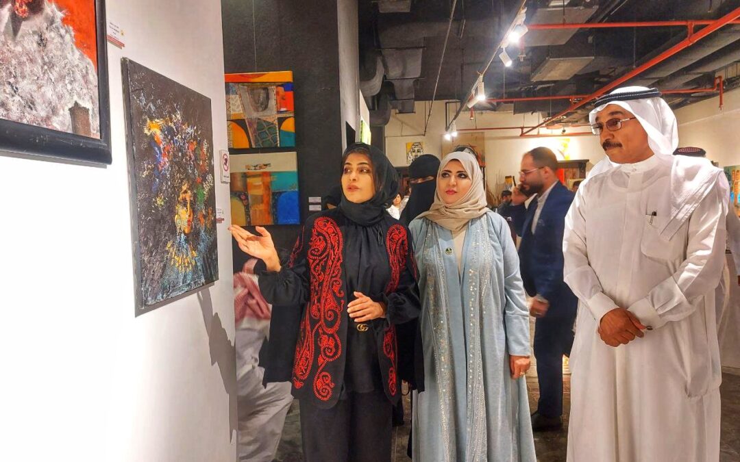 الفنانة الكويتية نوره العبدالهادي تجسد شموخ المرأة بالغيث الأسود في (شيء ما)