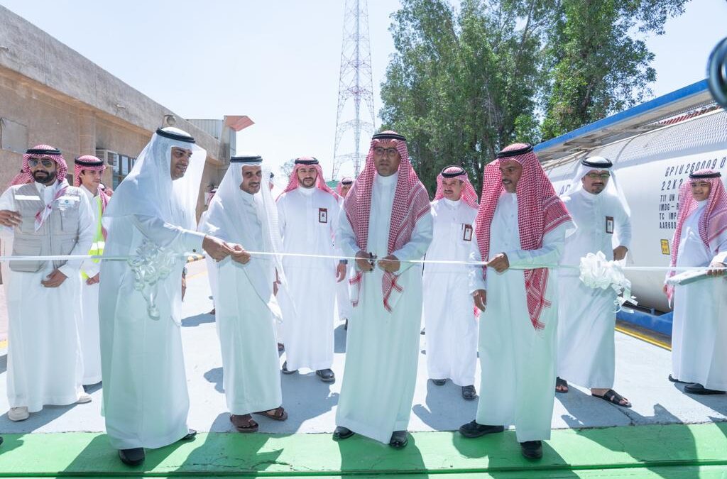 الرئيس التنفيذي للهيئة الملكية بالجبيل يفتتح أول مصنع للوقود الحيوي بالمملكة