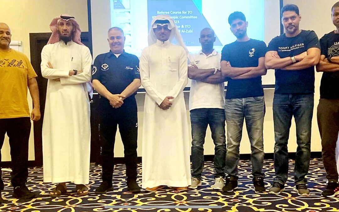 اختتام دورة ترفيع حكام البارلمبية لرفع الأثقال بمشاركة 6 حكام