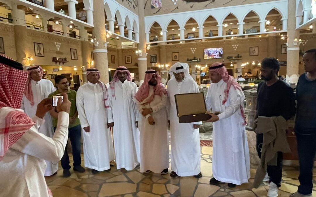 جمعية اللاعبين القدامى بالمنطقة الشرقية تكرم الاعلامي جاسم العثمان