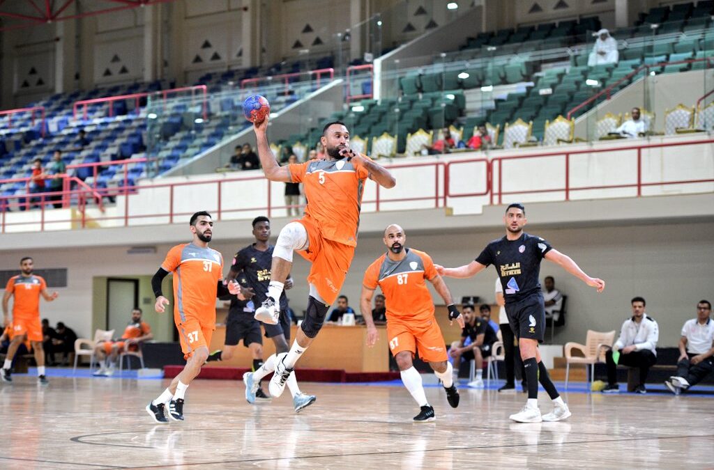 الخليج ومضر يواصلان صدارة ممتاز اليد بـ 30 نقطة