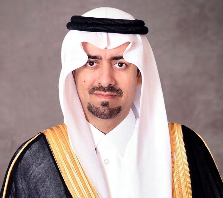 محافظ القطيف يهنئ نادي الصفا لصعوده إلى دوري يلو للمحترفين