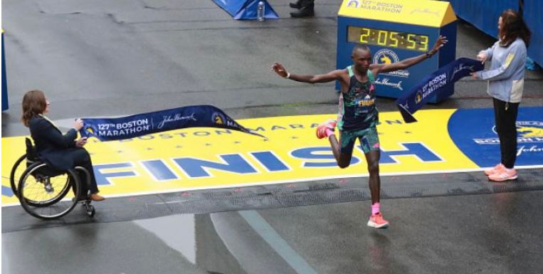 هيمنة كينية في بوسطن : شيبيت يفوز بلقب الرجال و أوبيري بطلة السيدات