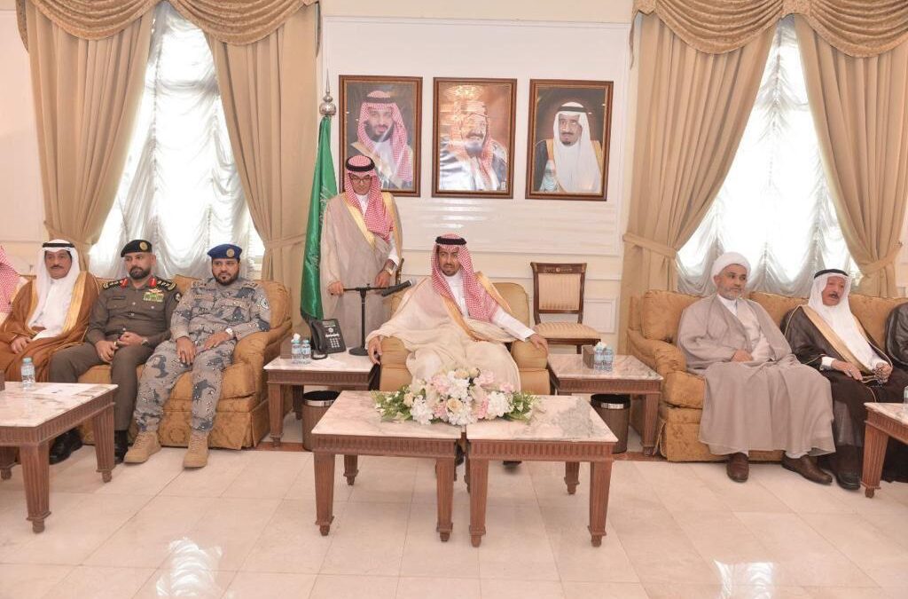 محافظ القطيف يلتقي جموع المهنئين بالفطر السعيد