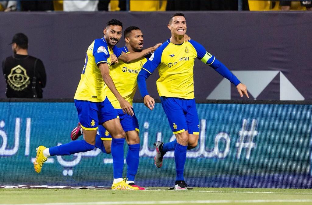 النصر يتقدم للمنافسة على بطولة الدوري برباعية نظيفة على الرائد