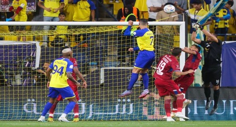 الوحدة بعشرة لاعبين يقصي النصر من كأس الملك و يلعب النهائي مع الهلال