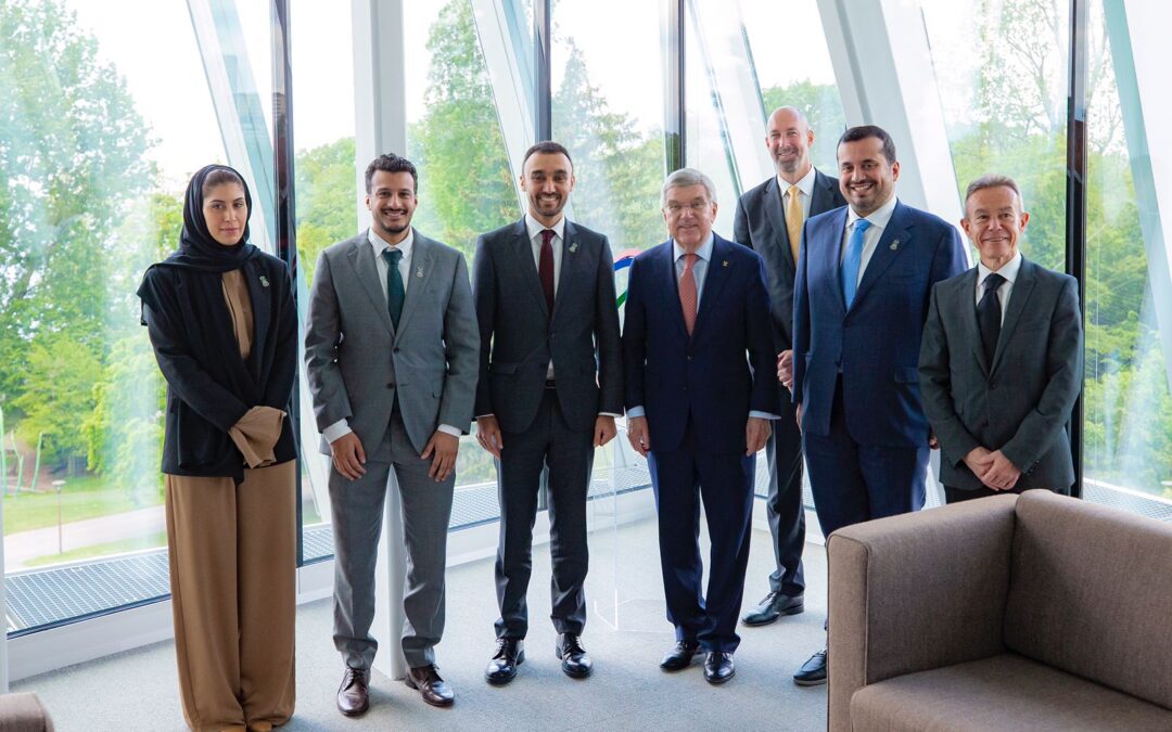 خلال اجتماعهما اليوم في لوزان بحضور بن جلوي..  الفيصل وباخ يستعرضان مستجدات تروجينا 2029 وأولمبياد باريس 2024