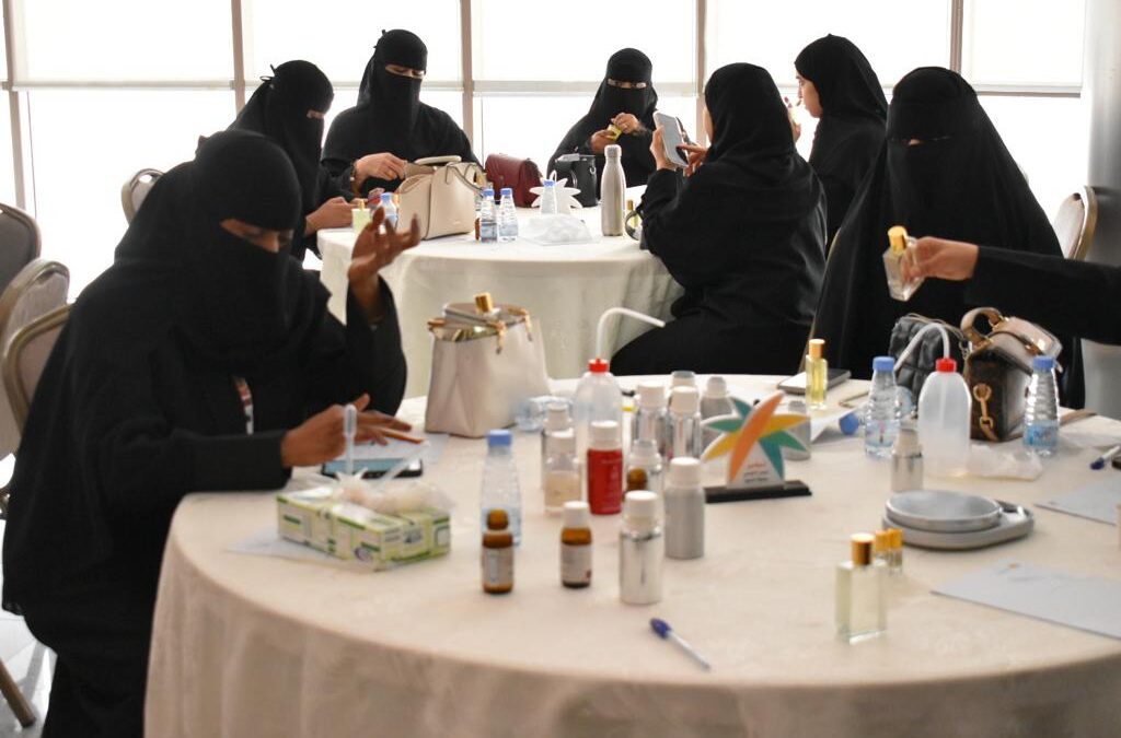 تمكين ضمان الدمام …. السلسه الثالثه على التوالي  اسرار صناعة العطور