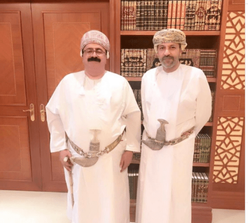 الدكتور أحمد بن خلفان الغفيلي يعزّي حمود بن فيصل البوسعيدي وزير الداخلية العماني بوفاة والدته