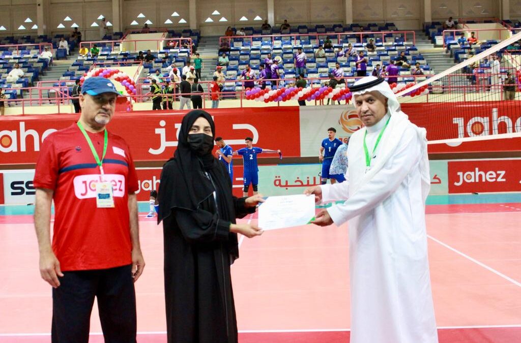 “السعدون” .. أنا حكم كرة طائرة واتمنى أن اقدم الكثير للرياضة النسائية