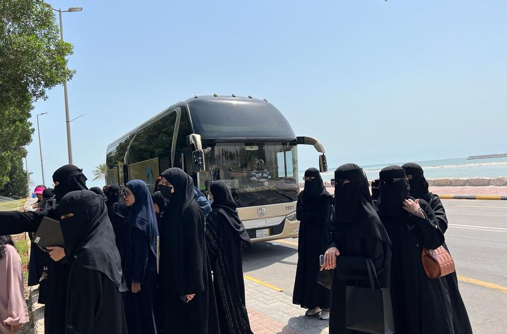 بلدية القطيف بالتعاون مع جامعة الإمام عبد الرحمن بن فيصل تطلقان جولات سياحية لأهم مواقع الجذب بالمحافظة