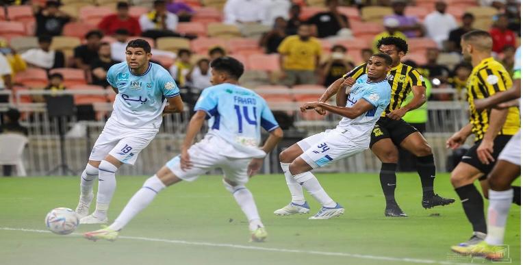 الاتحاد يقسوا على نادي أبها برباعية نظيفة