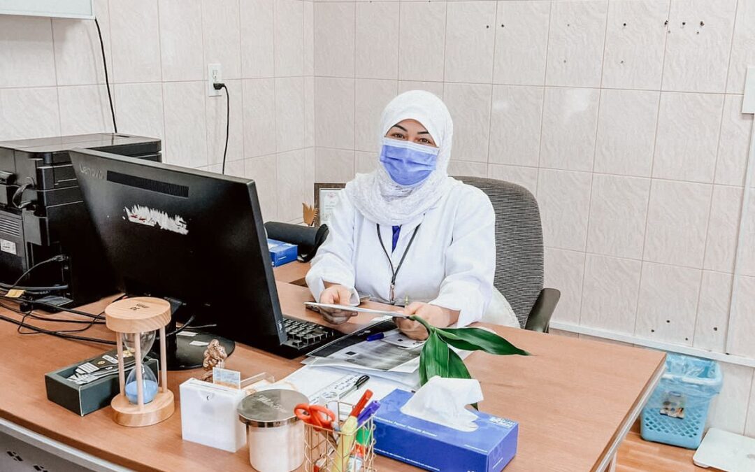 مركز التنمية الاجتماعية بمحافظة القطيف يشارك بالاحتفاء بجهود الكادر التمريضي في اليوم العالمي للتمريض