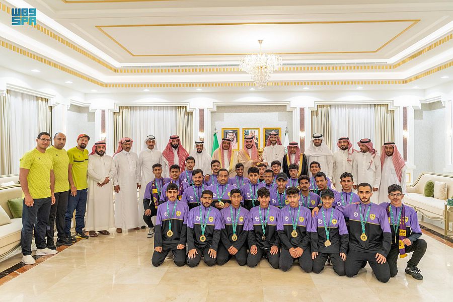 سمو أمير منطقة الجوف يستقبل رئيس مجلس إدارة ولاعبي نادي القلعة