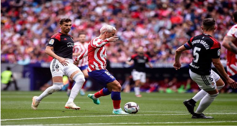 أتلتيكو مدريد يكتسح أوساسونا بثلاثية نظيفة 